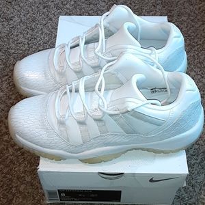 Jordan 11 low